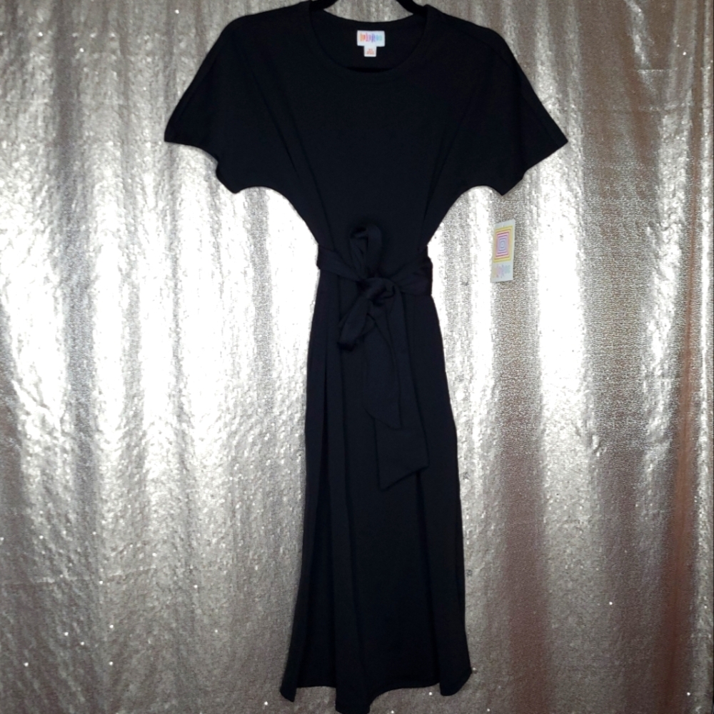 LuLaRoe BNWT XS Marly dress - solid black 🖤
